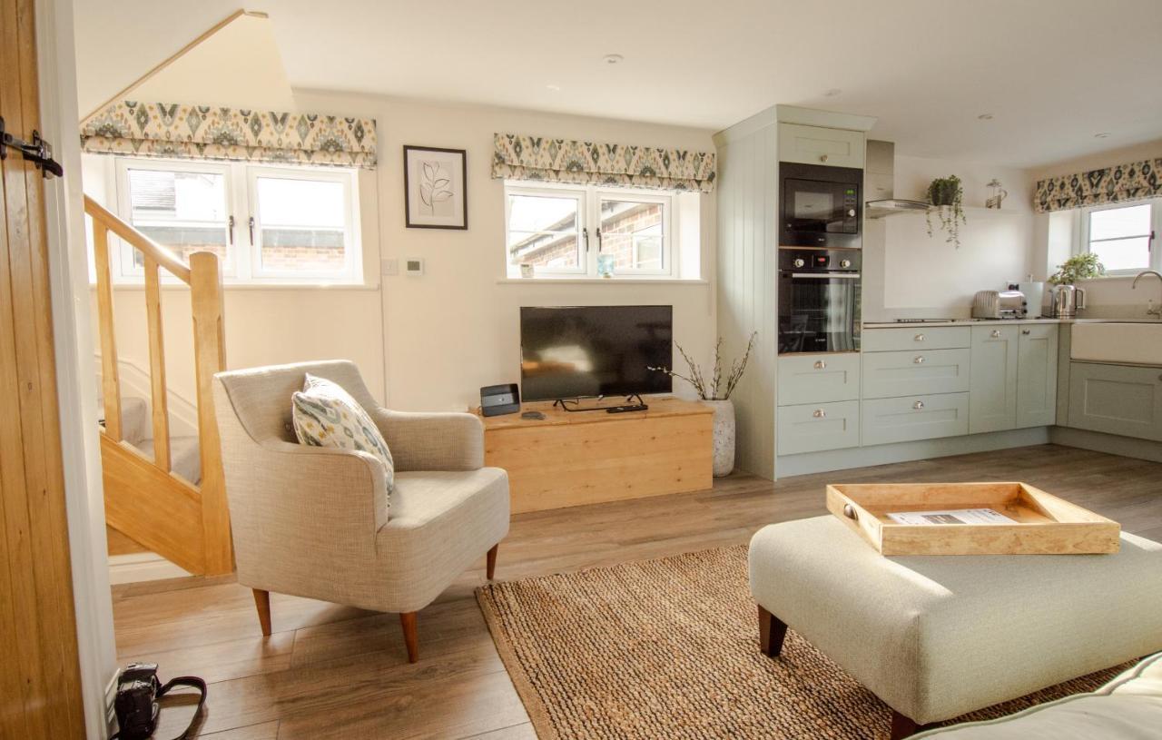 Finwood Green Farm Holiday Cottages-The Calf Shed And The Milk Parlour Henley-in-Arden Ngoại thất bức ảnh
